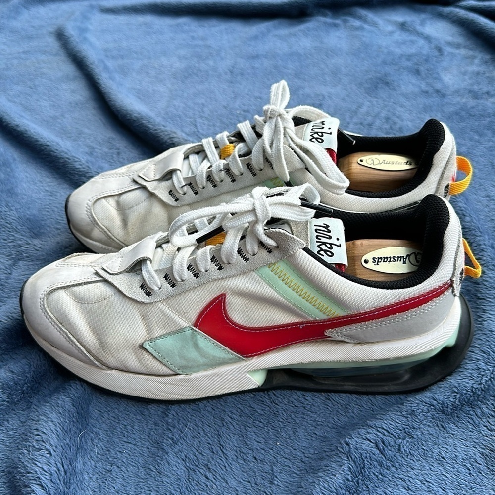 Nike Men's Air Max Pre-Day DV2211 100 White Mint Foam University Red - Size 9